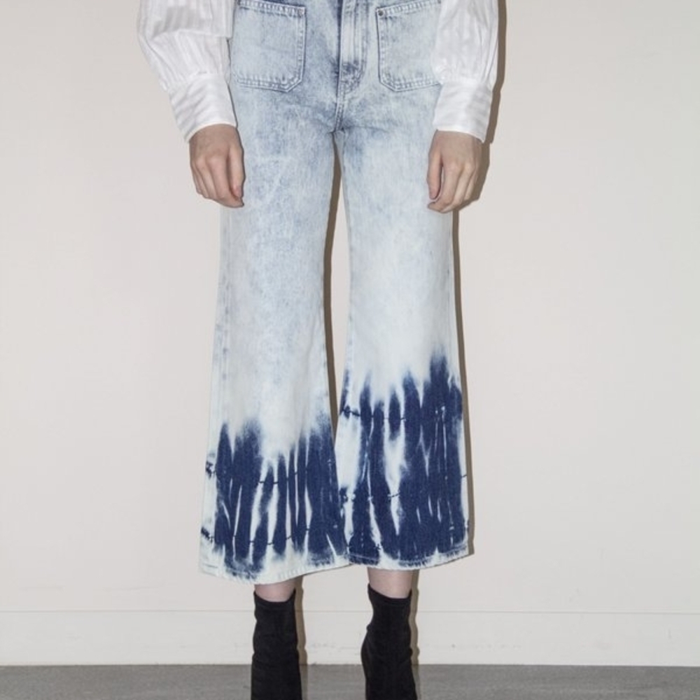 EI8HTDREAMS
WIDE LEG TIE DYE CROP JEANS -BLUE‎